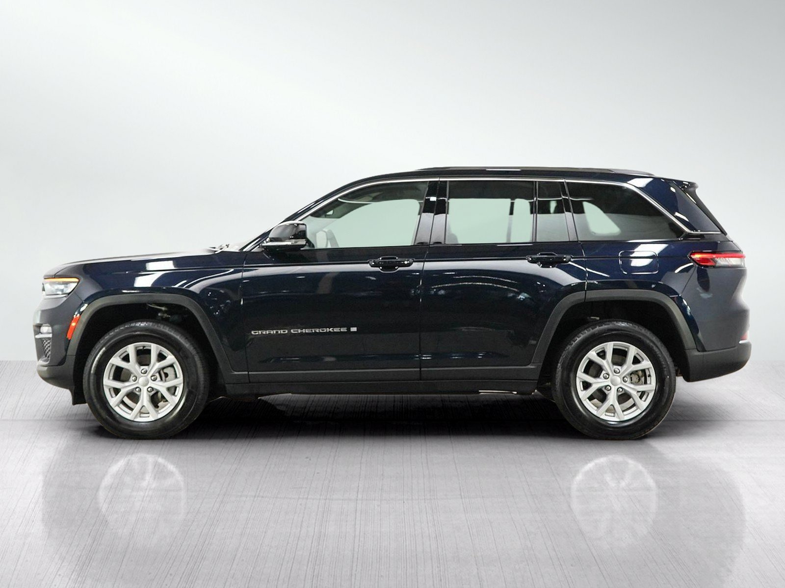 jeep grand cherokee 2023 1C4RJHBG4PC614670 image jeep grand cherokee 2023 1C4RJHBG4PC614670 image